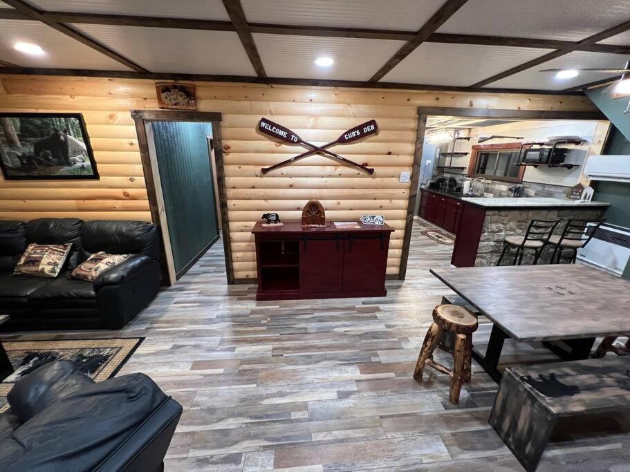 Cubs Den - Hot Tub- Walk To Lake- Fire Pit - Kayaks Oakland Exterior foto