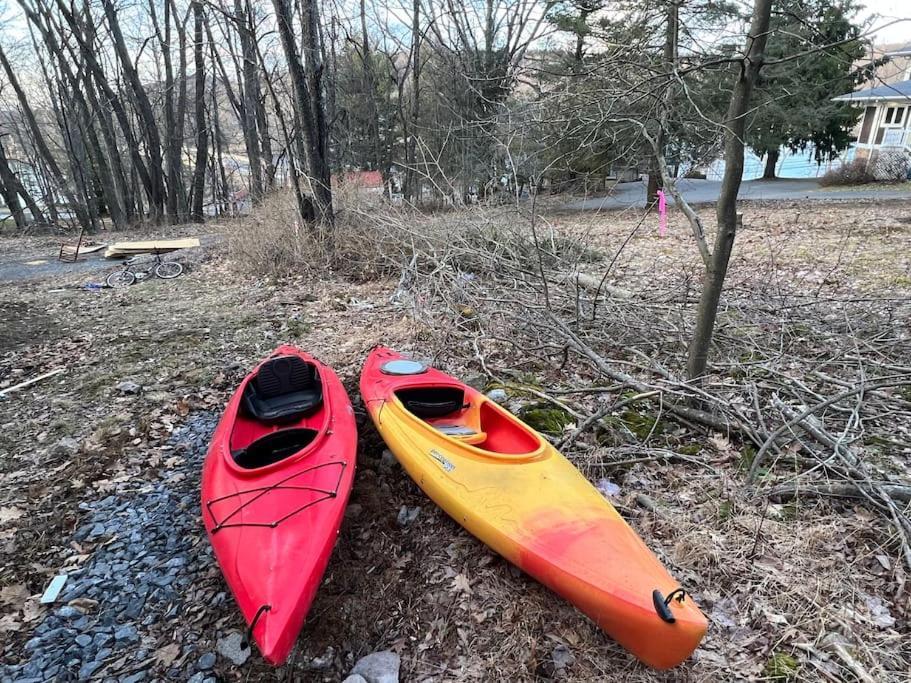 Cubs Den - Hot Tub- Walk To Lake- Fire Pit - Kayaks Oakland Exterior foto