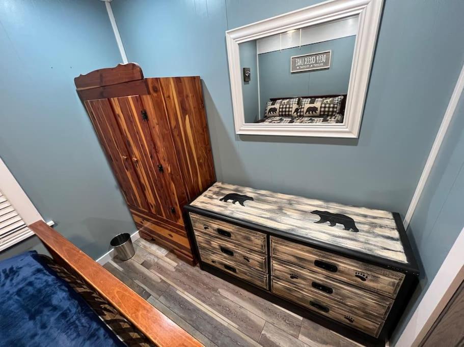 Cubs Den - Hot Tub- Walk To Lake- Fire Pit - Kayaks Oakland Exterior foto